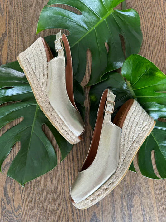 Espadrille Wedges in Gold Leather